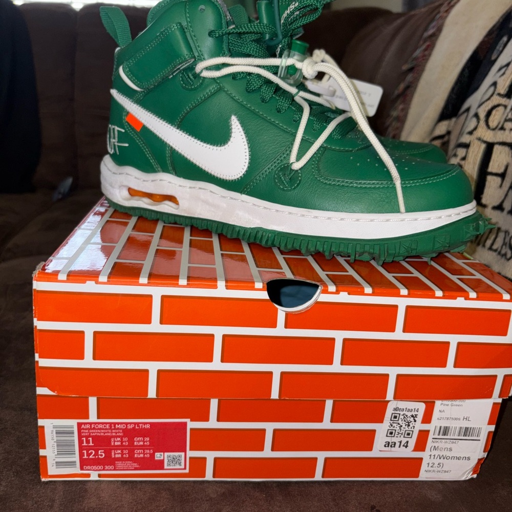 Nike Air Force 1 Mid SF Green with White Accents